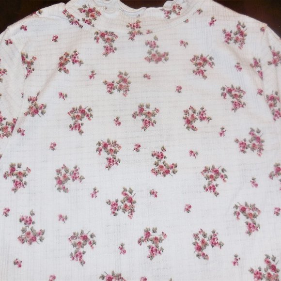 Top floral SMALL NWT slim fit short sleeve t-shirt blouse casual summer - Picture 2 of 7